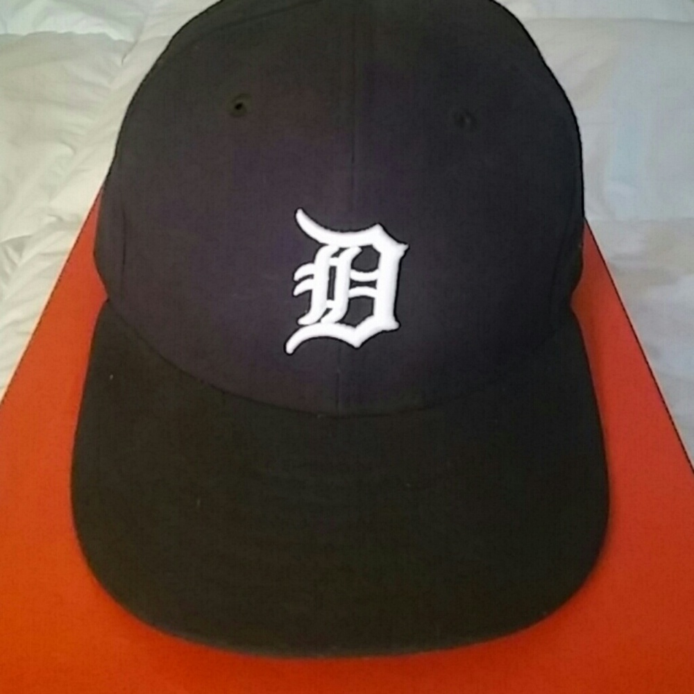 Detroit fitted baseball hat
